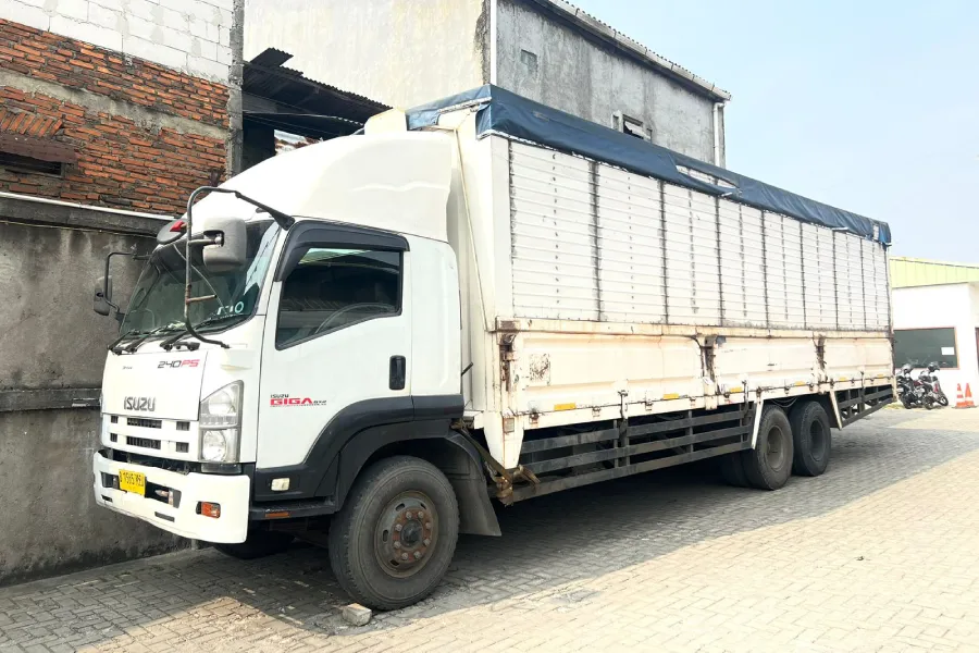 spesialis pasang ac mobil Truk isuzu Giga di Pontianak