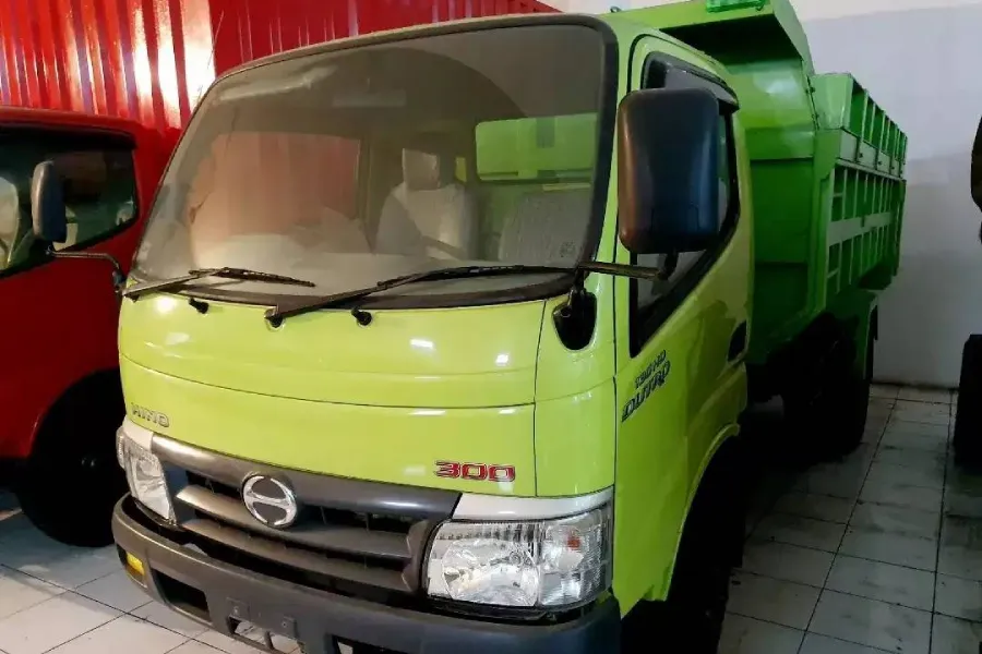 bengkel spesialis ac hino 300 di Sikka