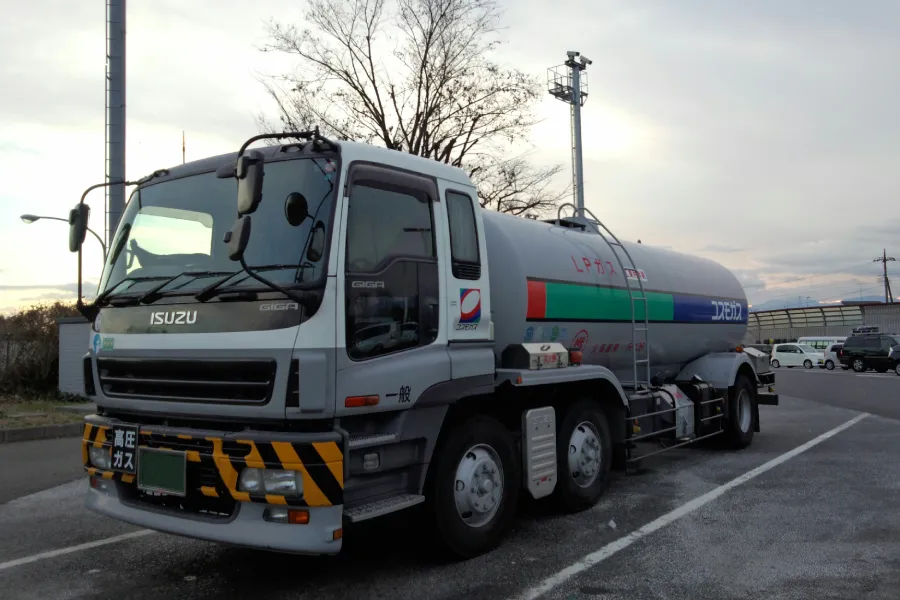 bengkel ac mobil Truk isuzu Giga di Natuna